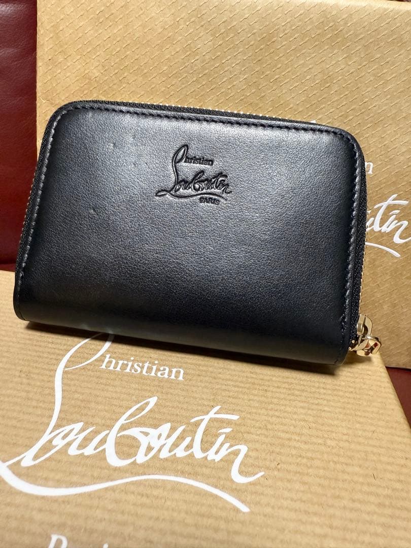 【正規品・箱付き】美品 クリスチャン ルブタン パネトーネ ケース