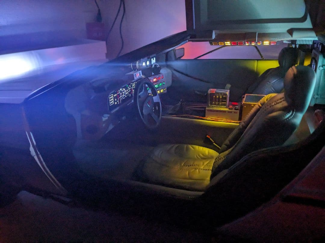 バックトゥーザフューチャー2 　1/6 デロリアン