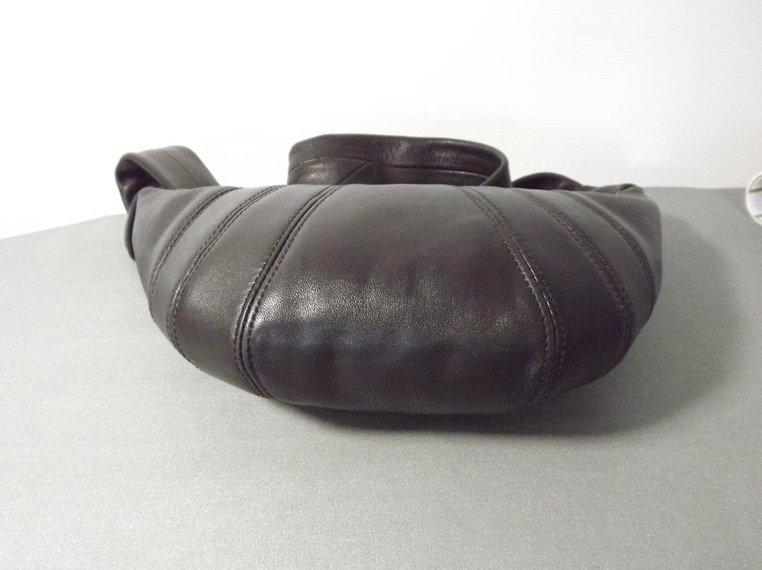 美品 Lemaire（ルメール）スペイン製 レザーバッグ