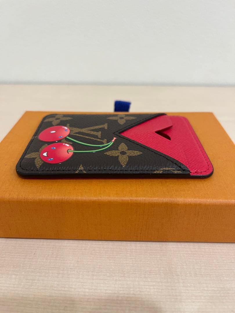 LV × TM ポルト カルト・マグネット