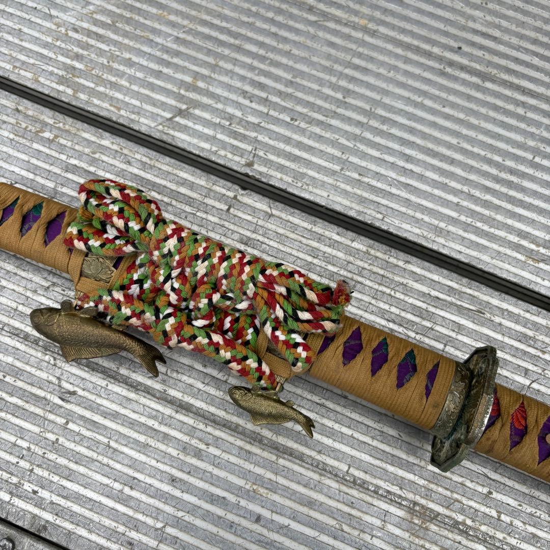 金属製 模造刀 陣太刀 龍紋彫 鯉金具