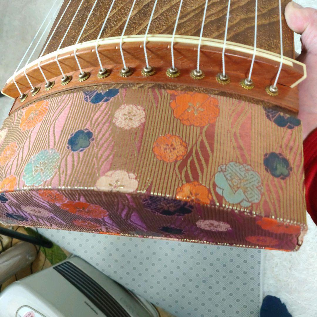 美品　琴　和楽器　弦楽器 13弦　すだれ彫り　付属品