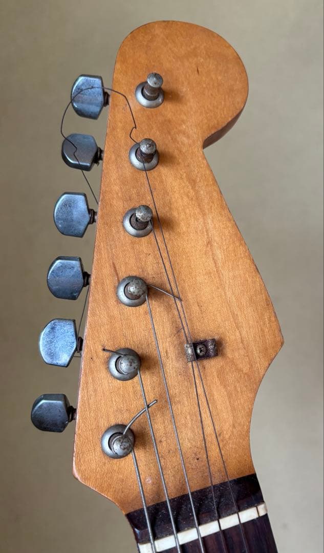 ブラックエレキギター シングルコイル【現状品】