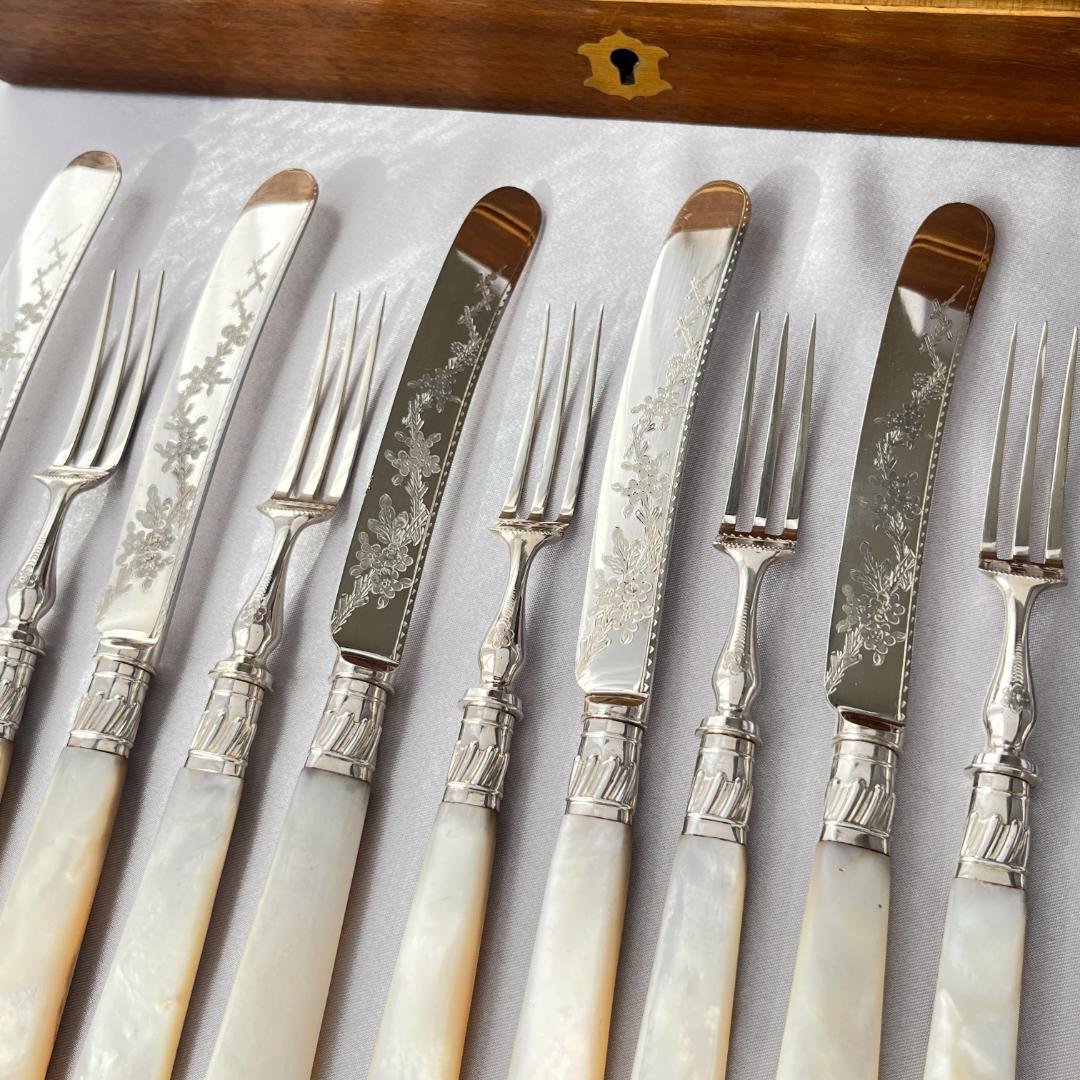 英国】【白蝶貝】デザートセットナイフ/フォーク 12本 木製装飾ケース