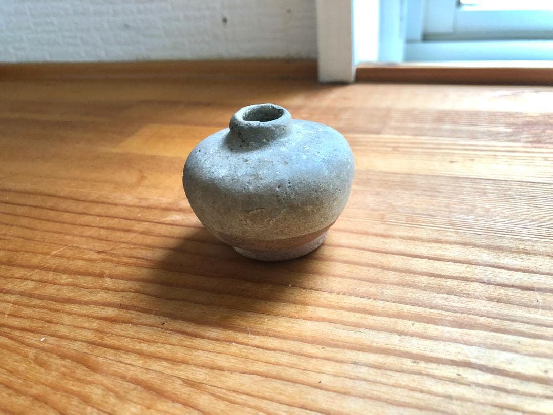 【タイ・骨董】宋胡録（スンコロク) 白灰釉 小壺（1301年~1600年） タイ・骨董】宋胡録（スンコロク）白釉 小壺（1301年~1600年） タイ