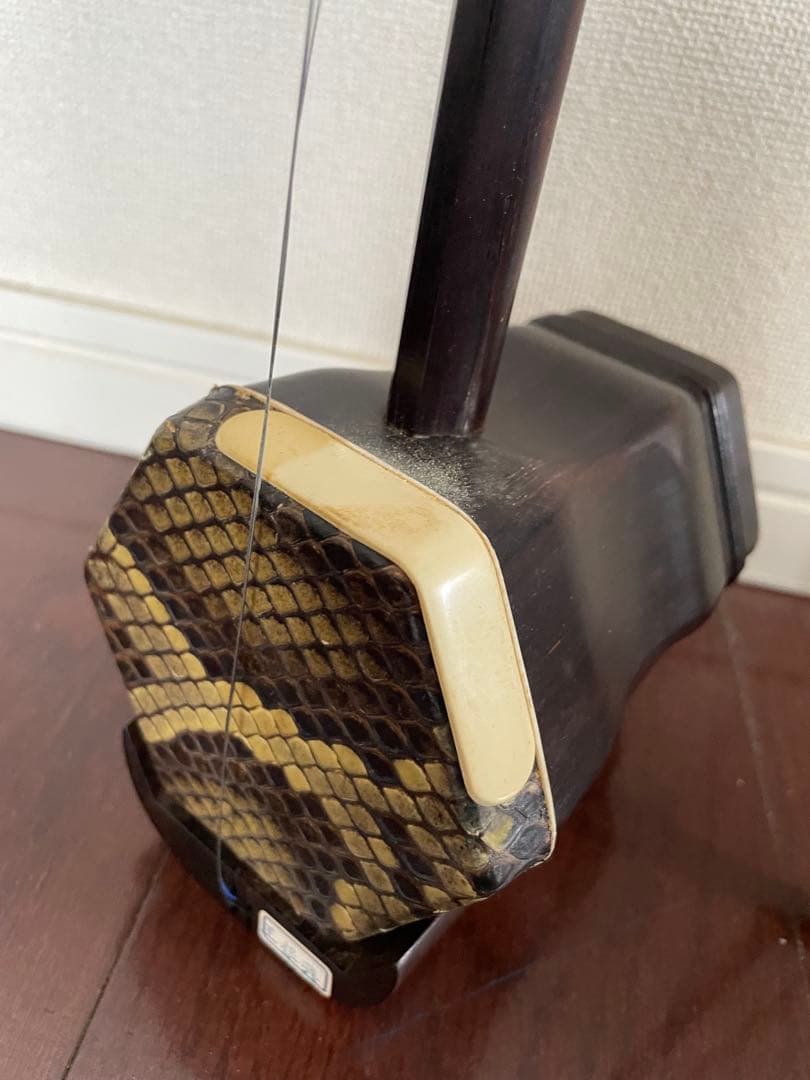 T*s様 二胡 六角形 蛇皮ボディ ケース付き