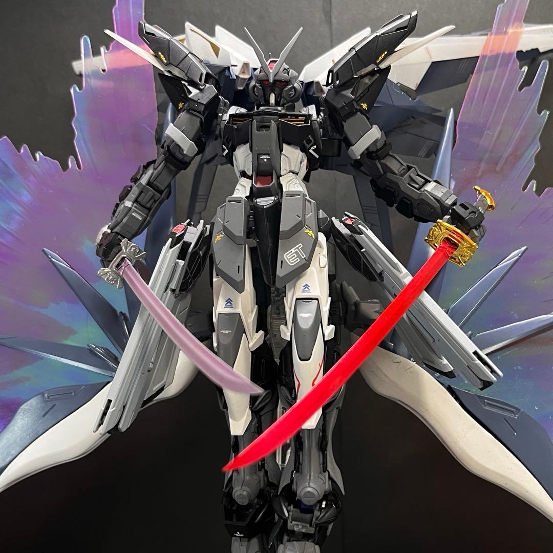 ガンプラ 全塗装完成品 MG ガンダムアストレイ