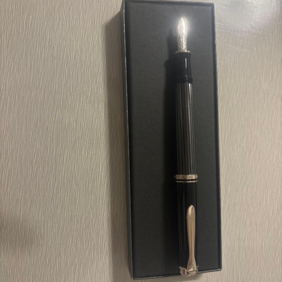 pelicanスーベレーン万年筆F細字m405 ブラックストライプ　黒縞