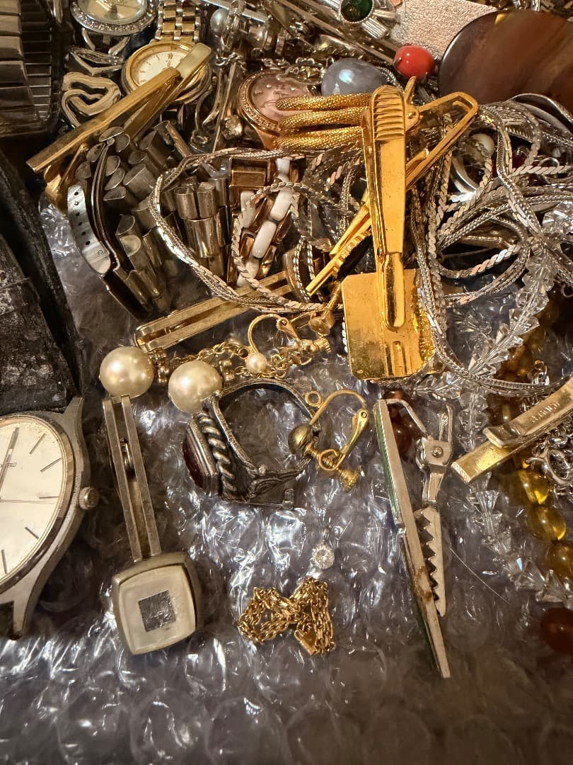 ミ*ん様 遺品整理 アクセサリーまとめ