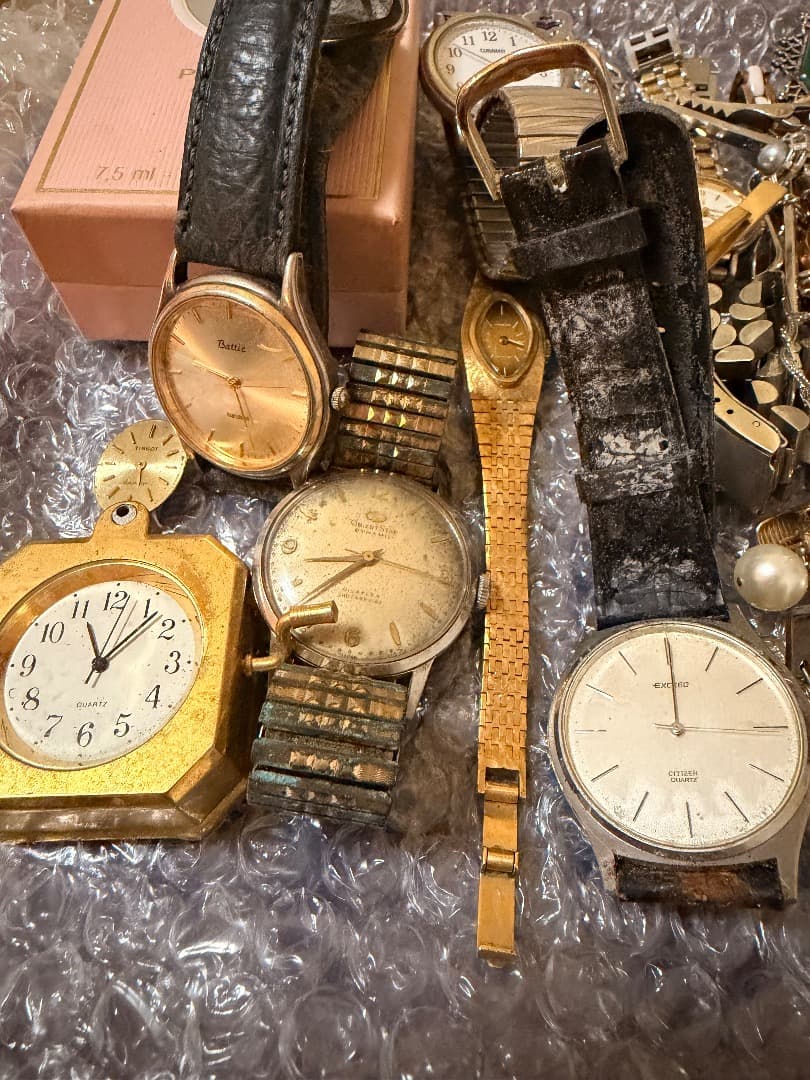 ミ*ん様 遺品整理 アクセサリーまとめ