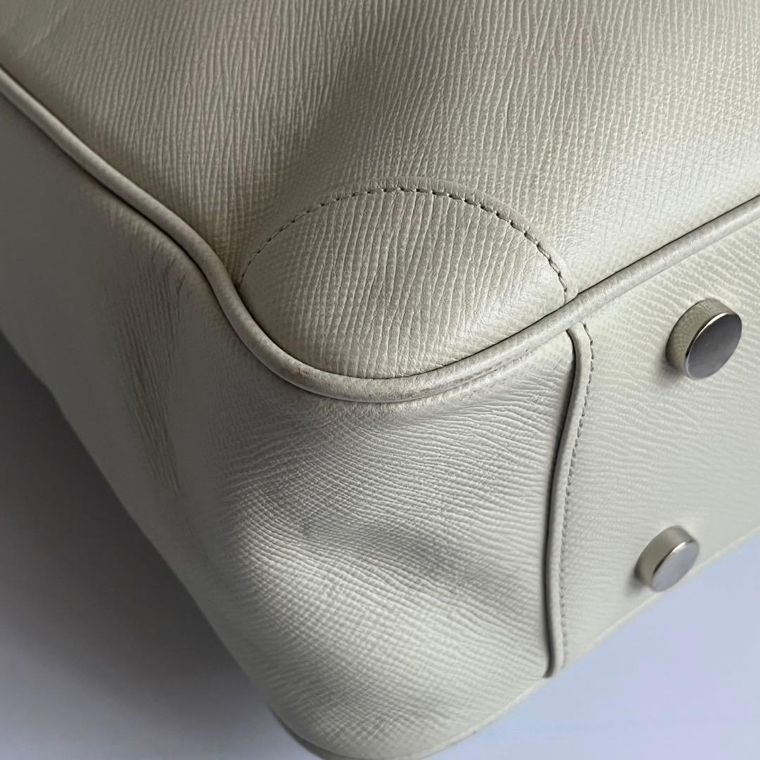 極美品✨️ GLOBE TROTTER 　ビジネスバッグ　白　ショルダー　レザー