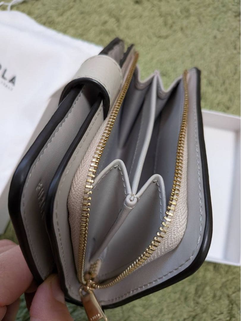FURLA 財布