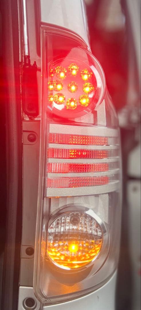 70系ヴォクシー純正LEDテールランプICHIKOH 28-199