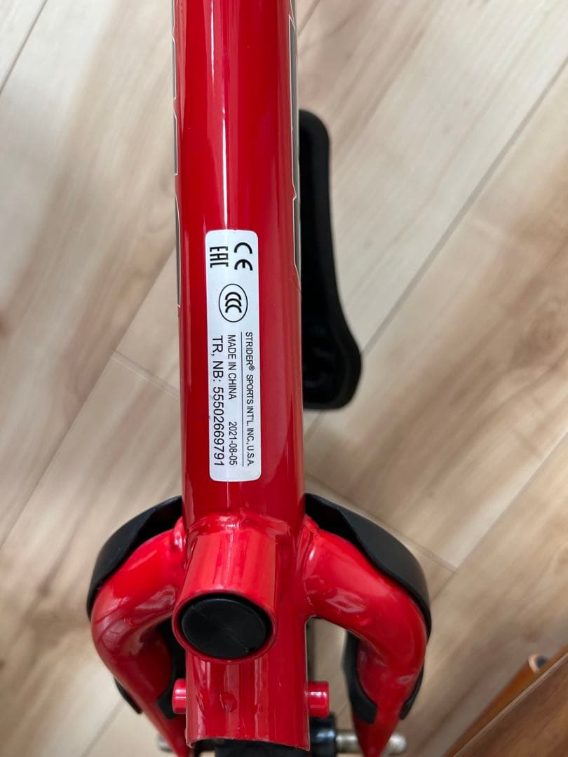 正規品】STRIDER ストライダー スポーツモデル 12インチ 赤 レッド