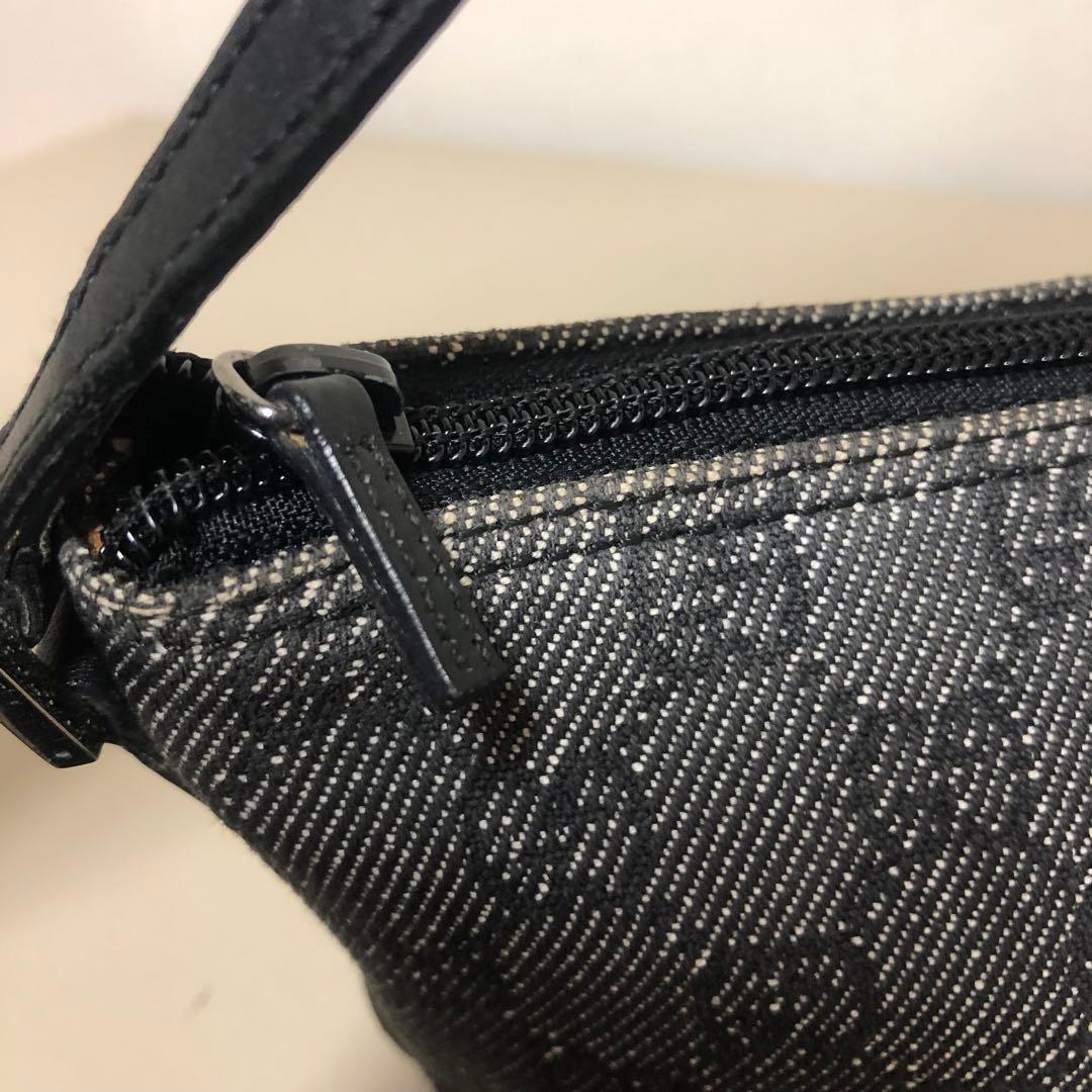 グッチ アクセサリーポーチ GGキャンバス ブラック