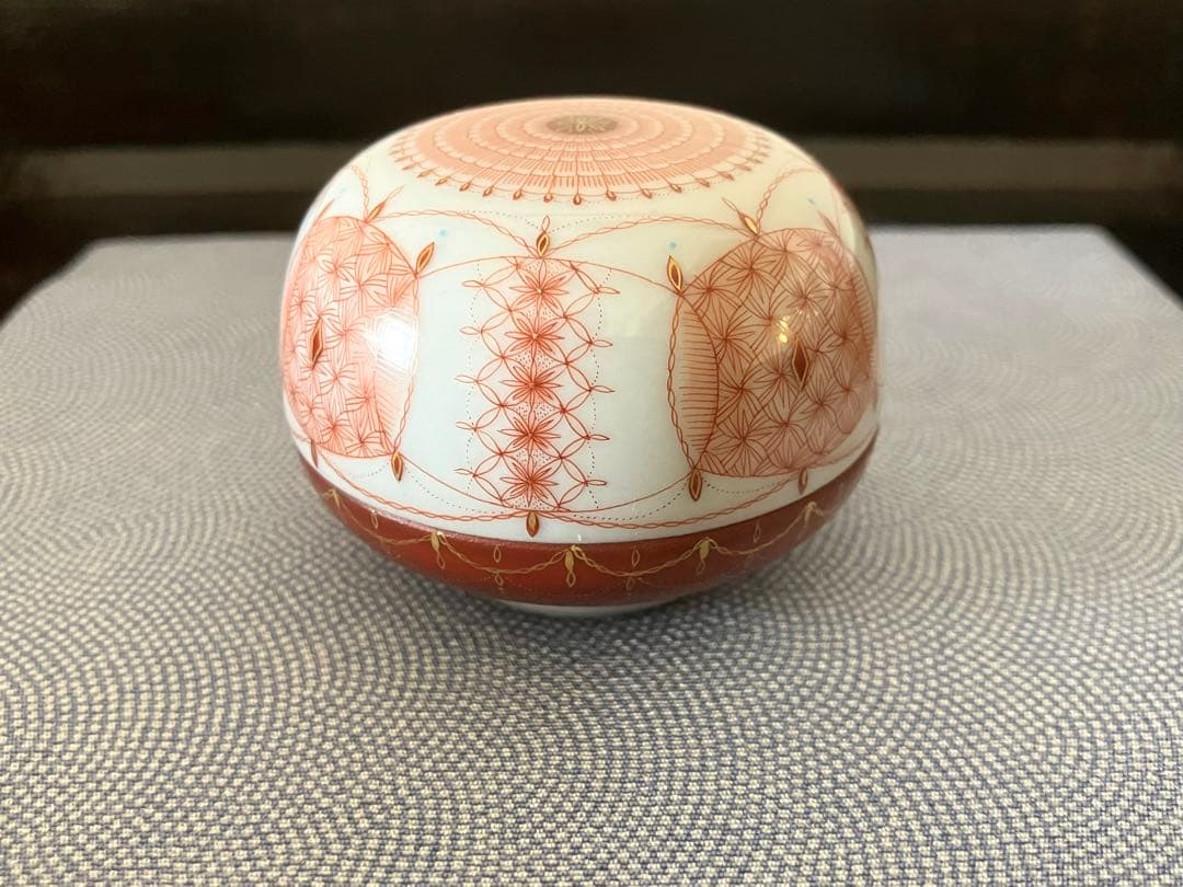 見附正康作　香合　赤絵細描小紋 見附正康作 香合 赤絵細描小紋