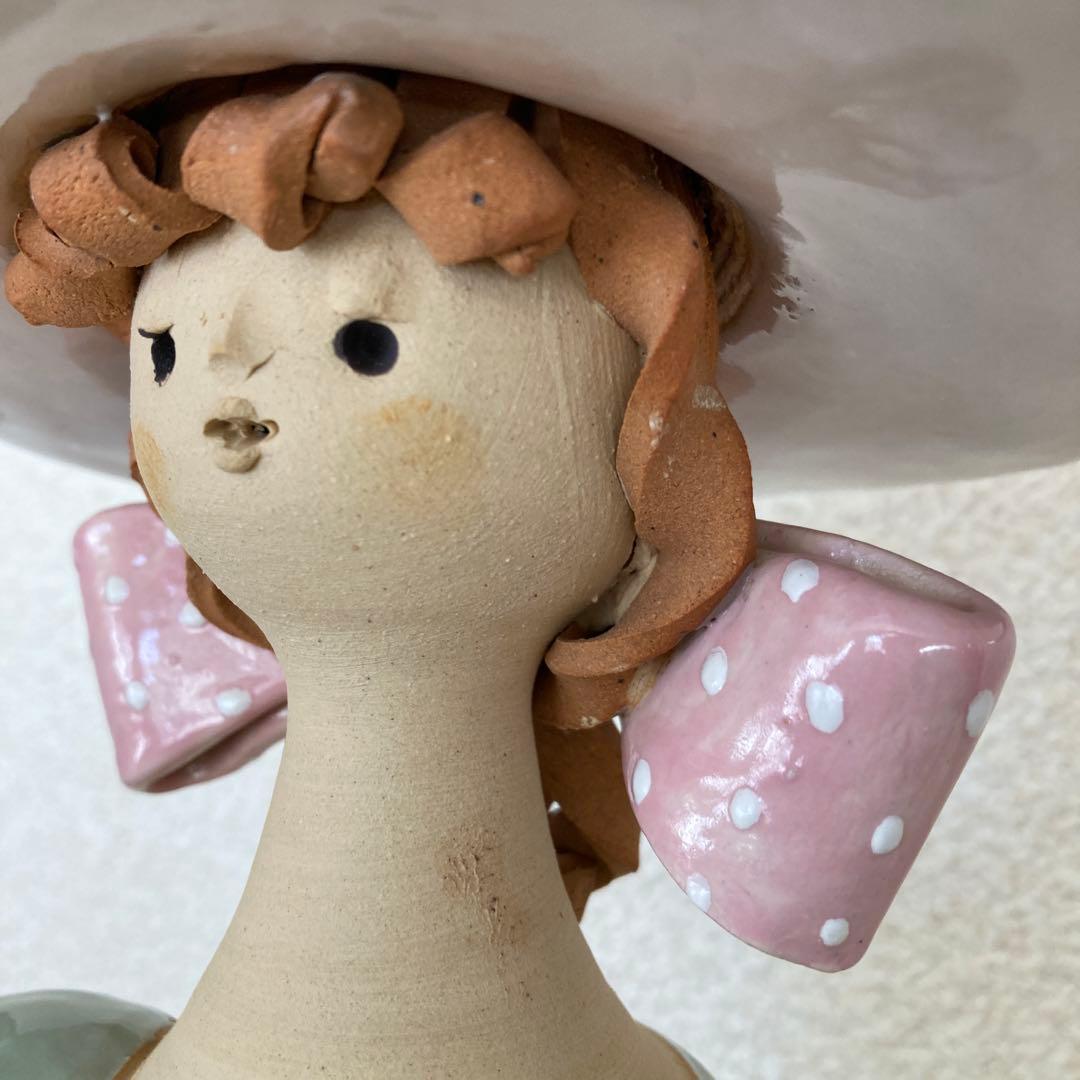 陶人形① 白い帽子 花カゴ 手作り 陶器 作家