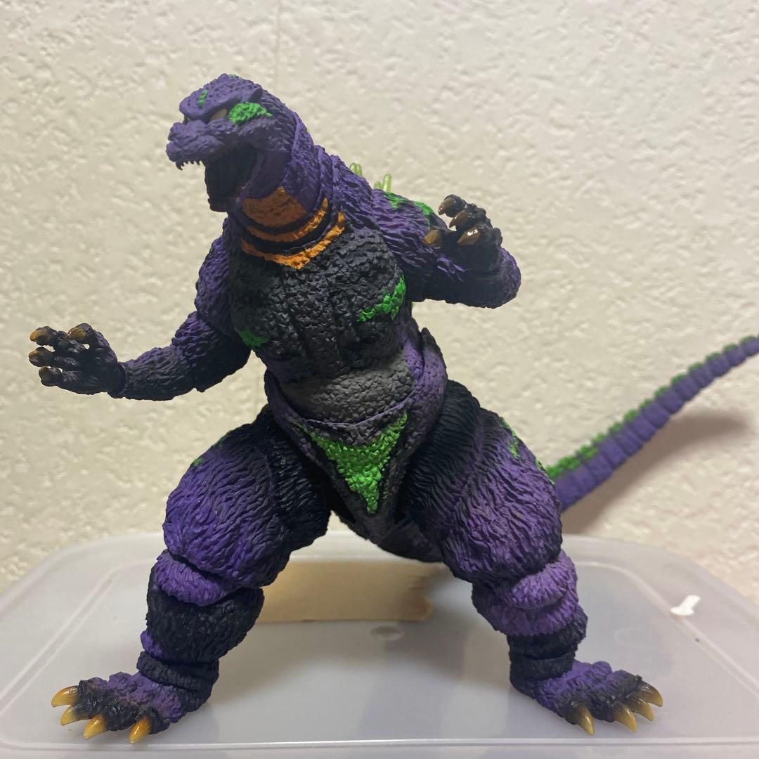 S.H.MonsterArts ゴジラ feat.EVA-01
