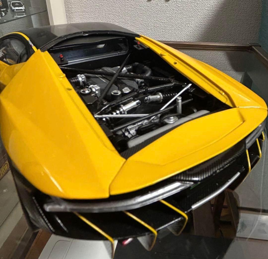 オートアート1/18 ランボルギーニ チェンテナリオ　絶版品