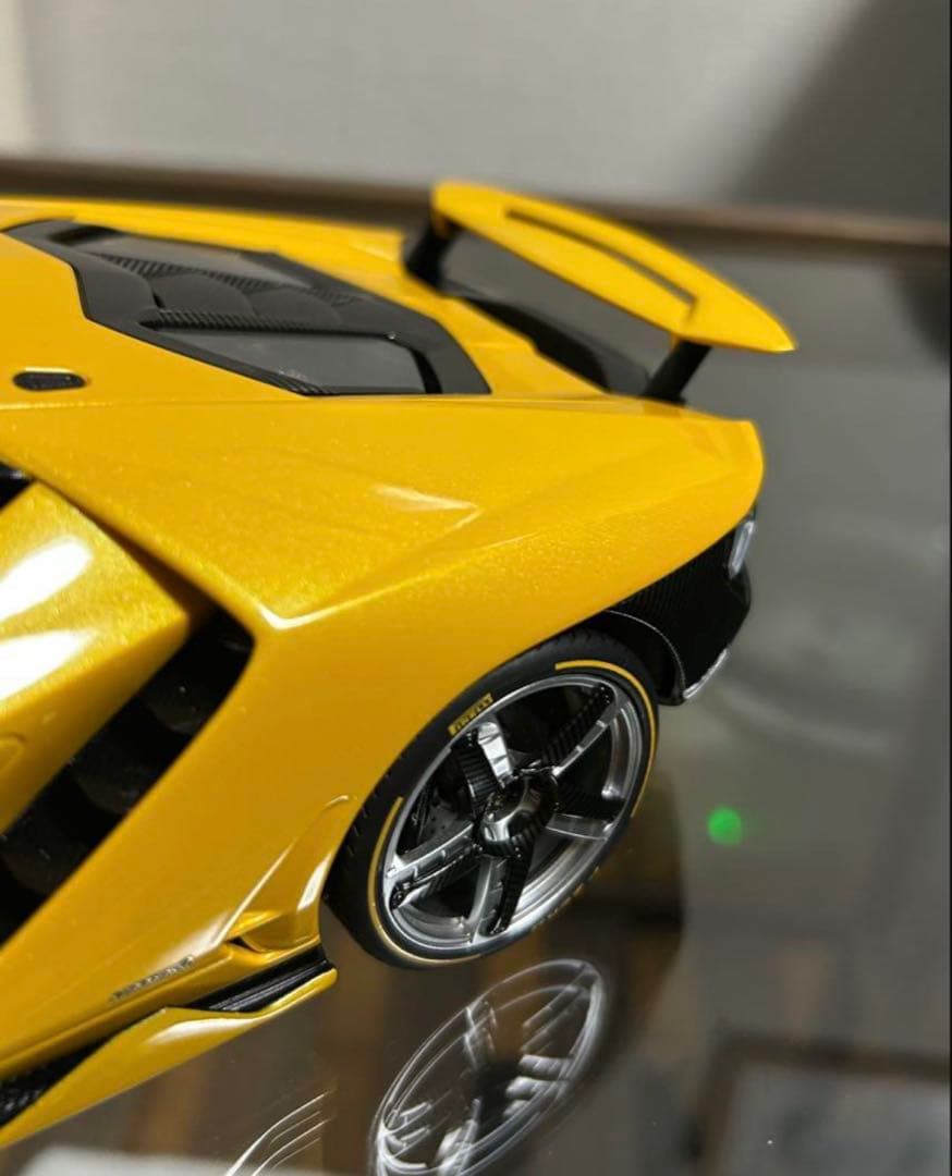 オートアート1/18 ランボルギーニ チェンテナリオ　絶版品