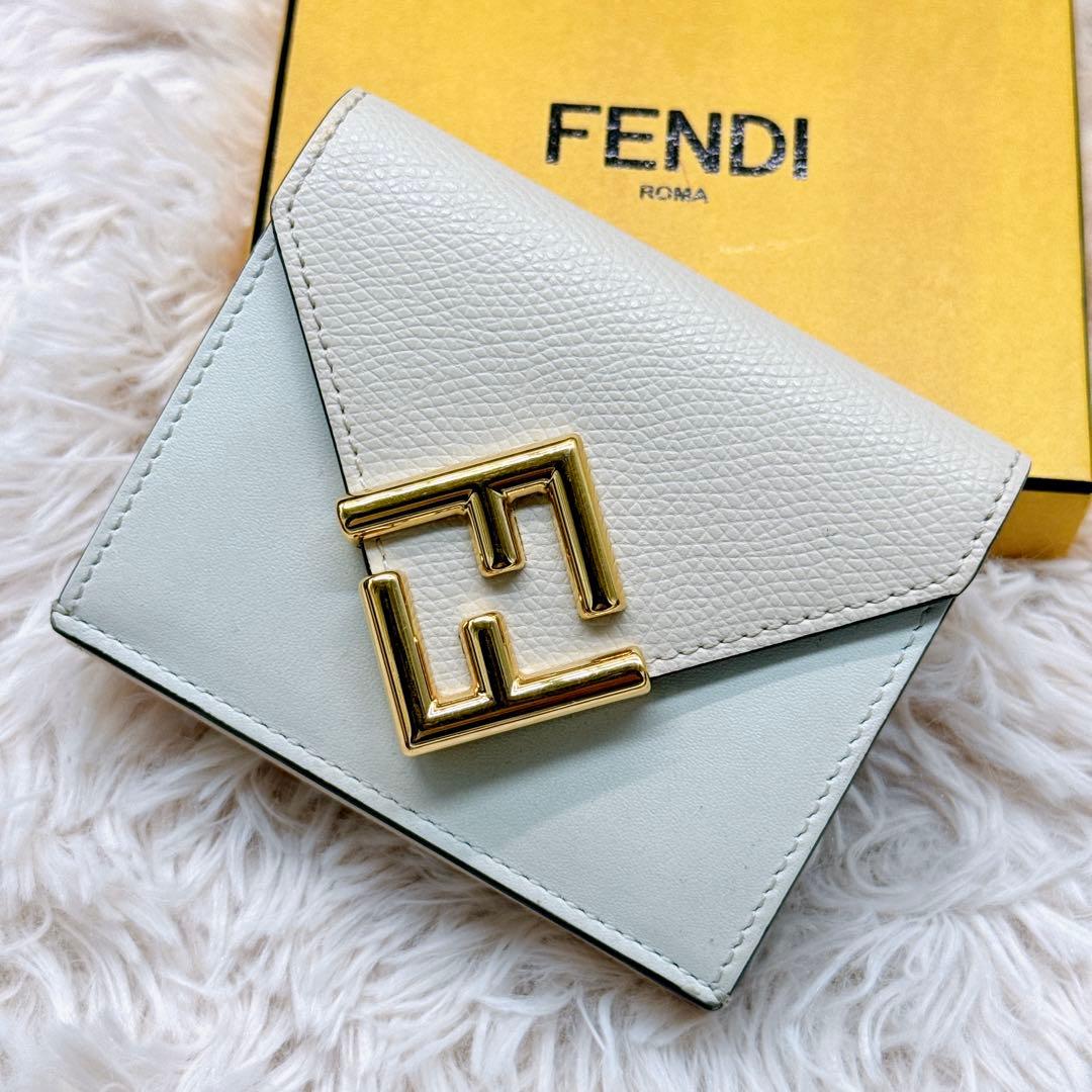 極美品 現行✨フェンディ FFダイヤモンド バイカラー 三つ折り財布 レザー