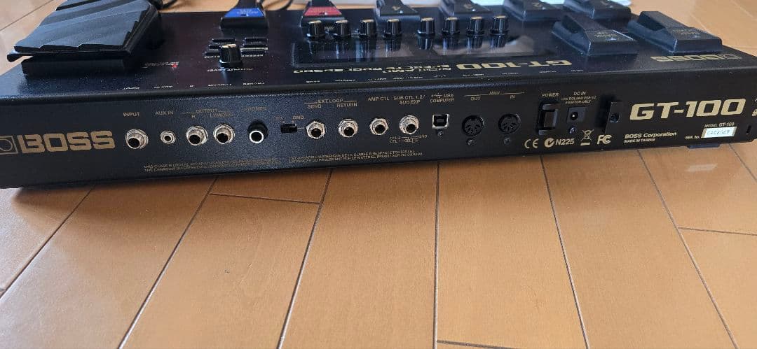 ギター BOSS GT-100