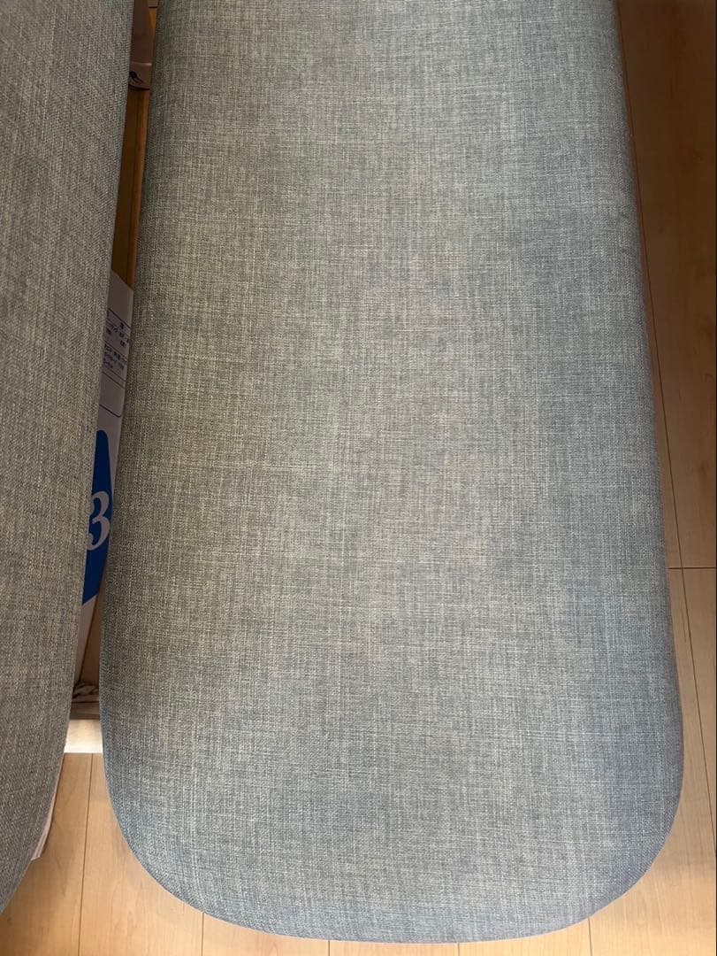 ニトリ　ダイニングテーブルセット　木製 赤 青Nシールドファブリック