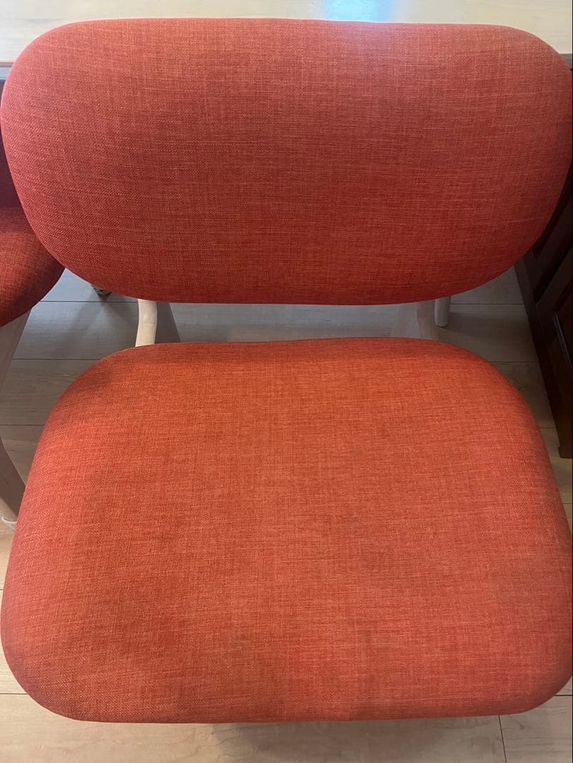 ニトリ　ダイニングテーブルセット　木製 赤 青Nシールドファブリック