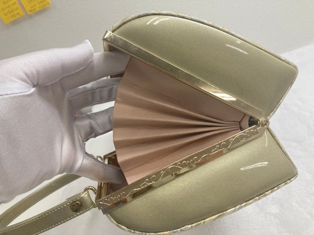 お値下げ　ゴールドの和装用バッグと草履セット