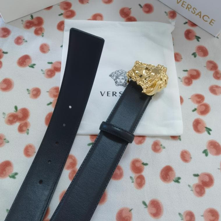 VERSACE ラ メドゥーサ レザー ベルト 110cm