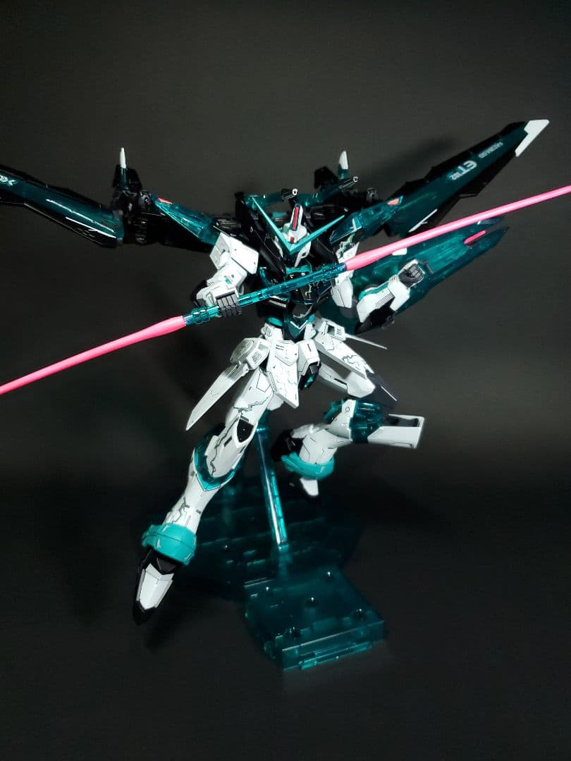 MGガンプラ ジャスティスガンダム 全塗装 クロスコントラスト 初音