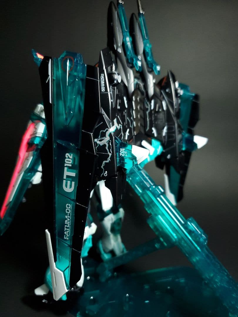 MGガンプラ ジャスティスガンダム 全塗装 クロスコントラスト 初音