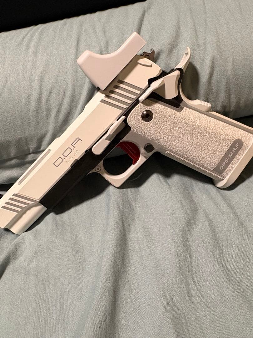 ハイキャパ ホワイト D.O.R