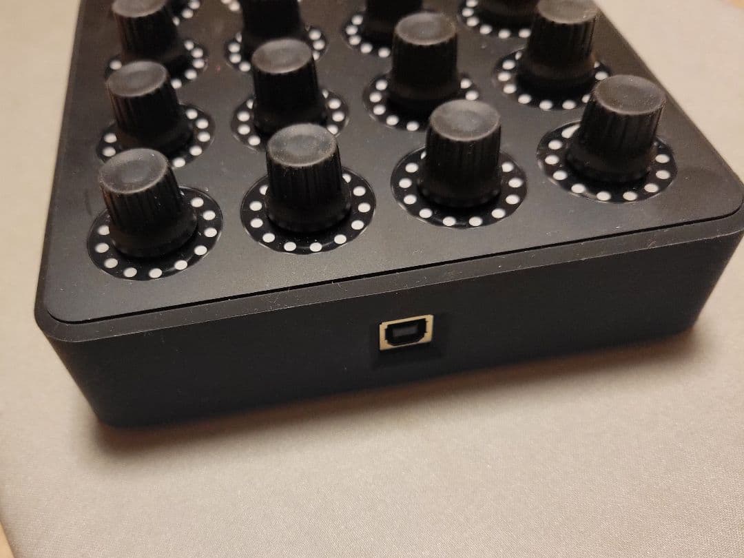 DJ Tech Tools MF-0007 Black | Reverb MIDI FIGHTER TWISTER MF-0007