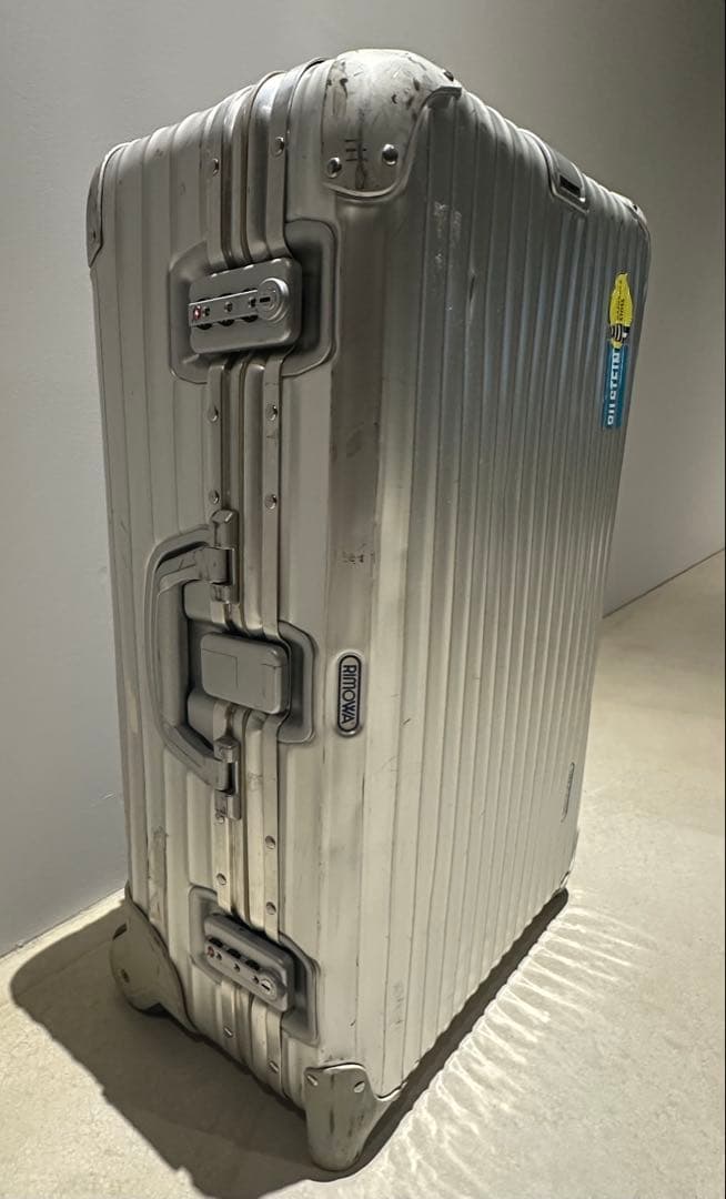 RIMOWA シルバー 中型キャリーケース