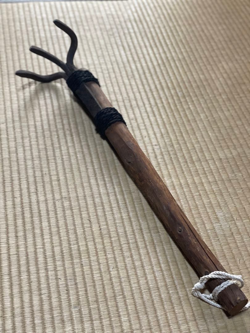 大型鉄製3本熊手壁掛け インテリア 置物 木柄 時代物