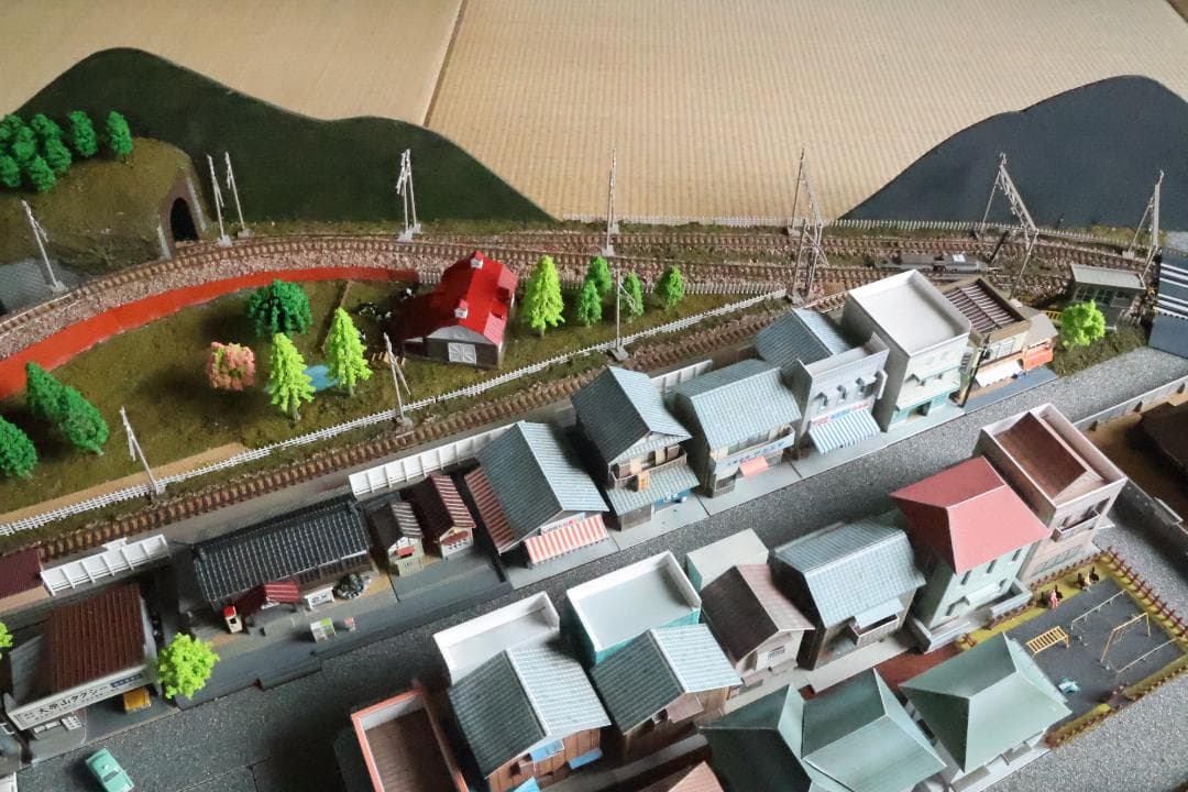 Nゲージ自作ジオラマ　トミックス線路　田舎の駅、風景　複線走行可