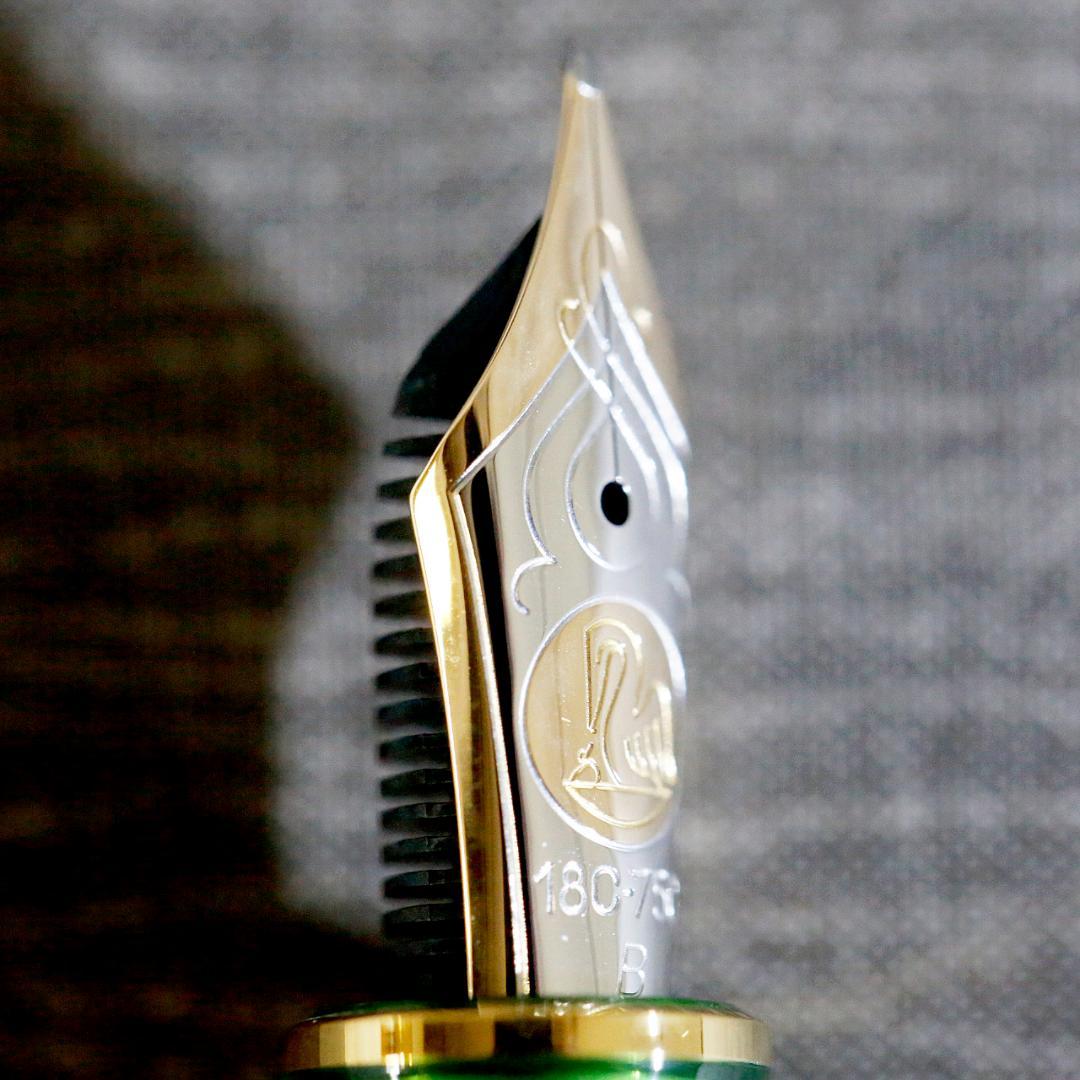 【限定品】ペリカン 万年筆 Ｍ８００ デモンストレーター グリーン