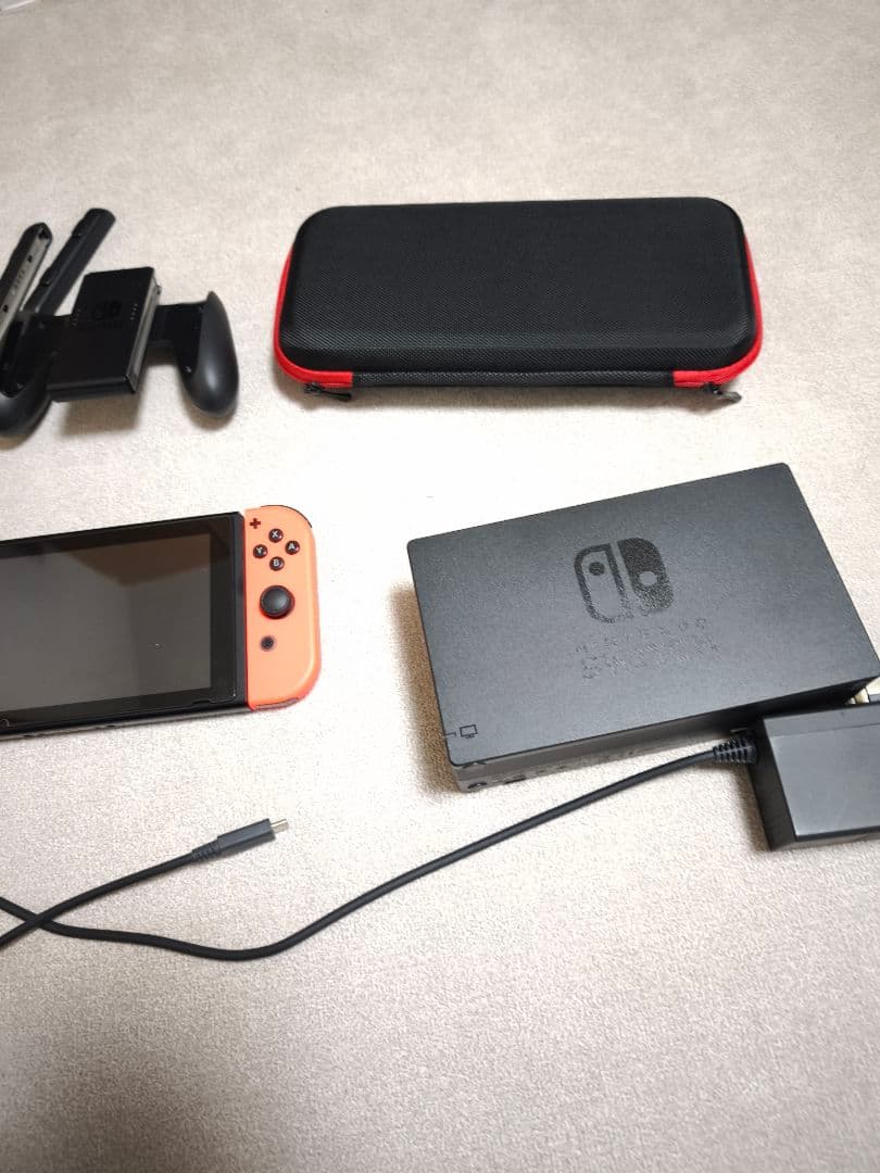 Nintendo Switch 本体 Joy-Con2個 ケース 充電器付き