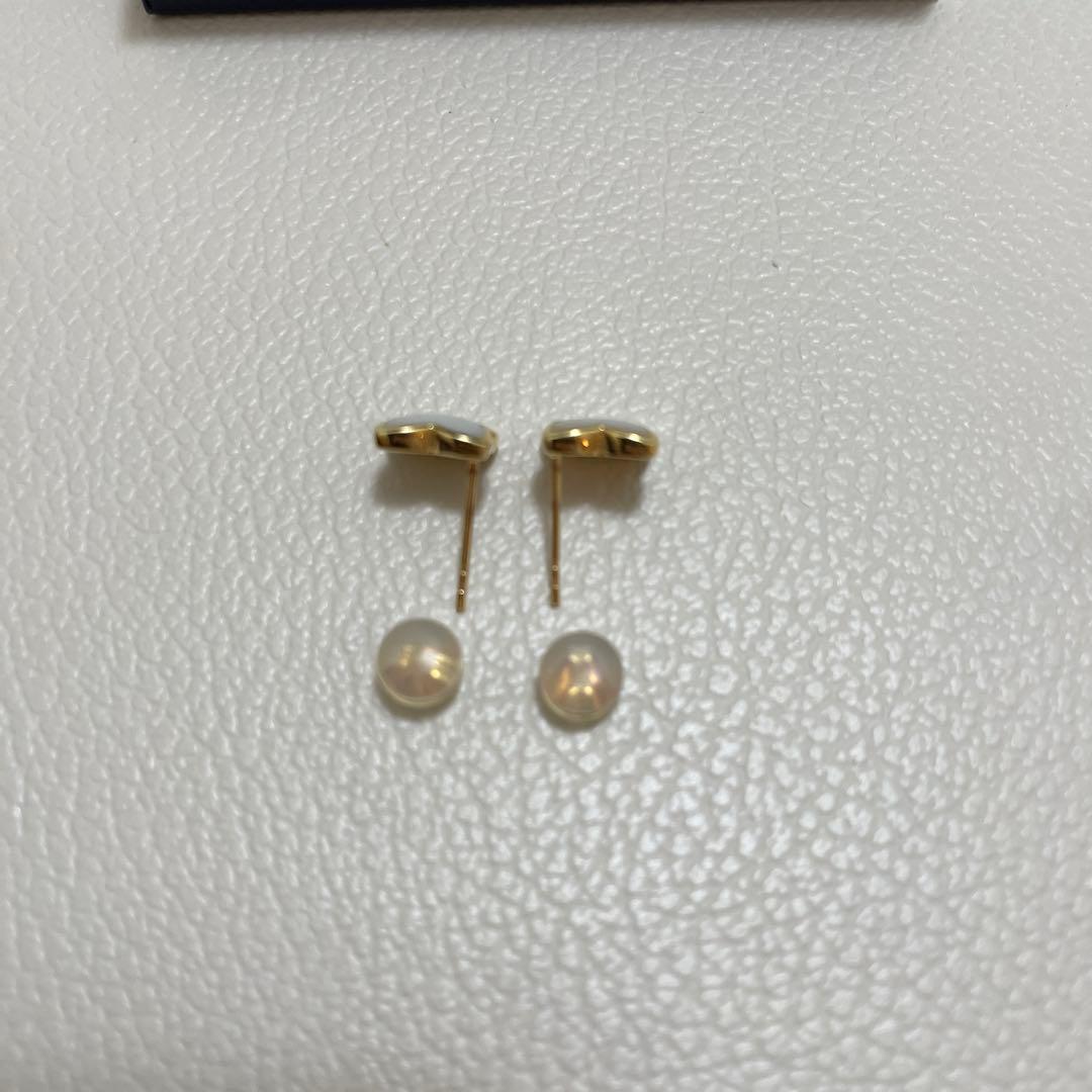 ヴァンドーム青山 ダイヤモンド白チョウ貝ピアスK18