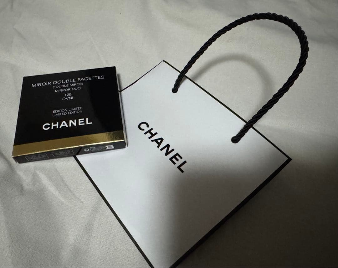 CHANEL / ミラー / 限定色 / 黄色 /おまけ付