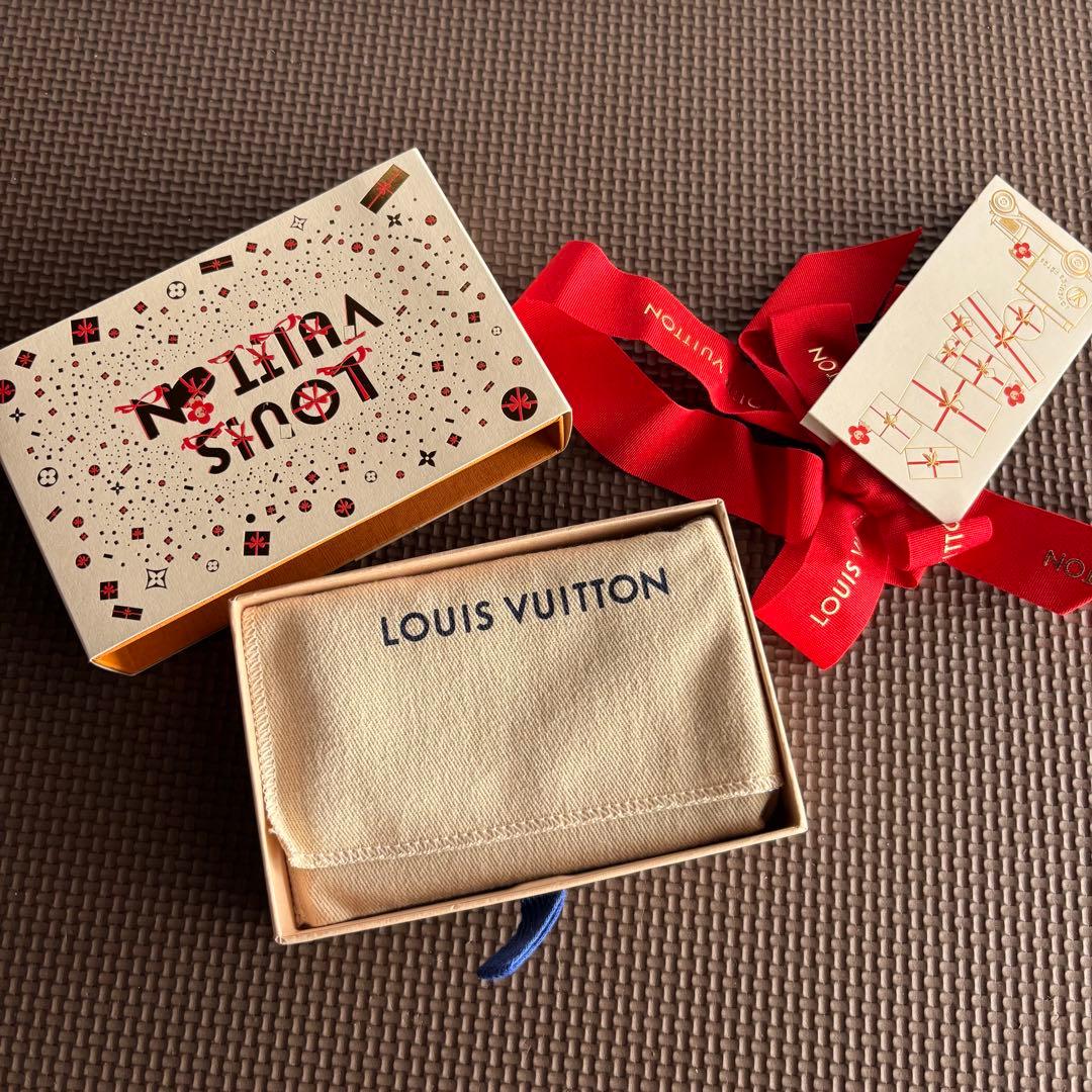 LOUIS VUITTON キーリング付きキーケース　ルイヴィトン　ケース