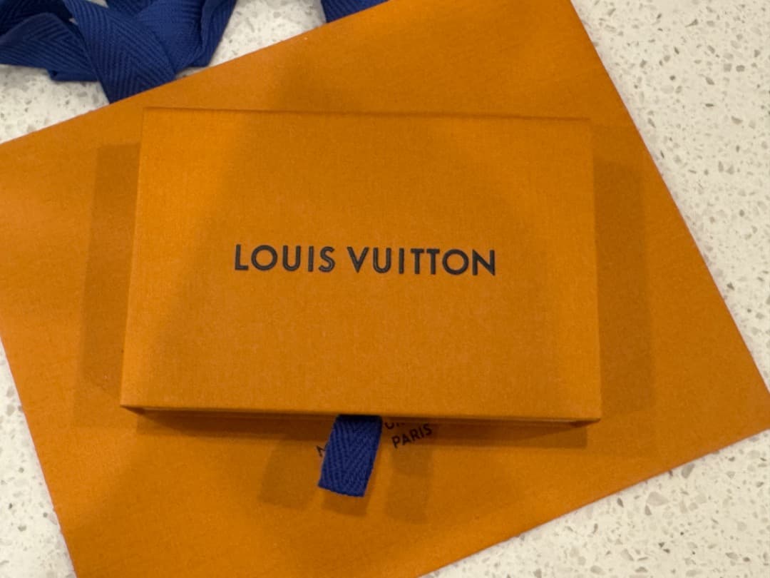 入手困難 村上隆 × ルイヴィトン メタルプレート カード - メルカリ