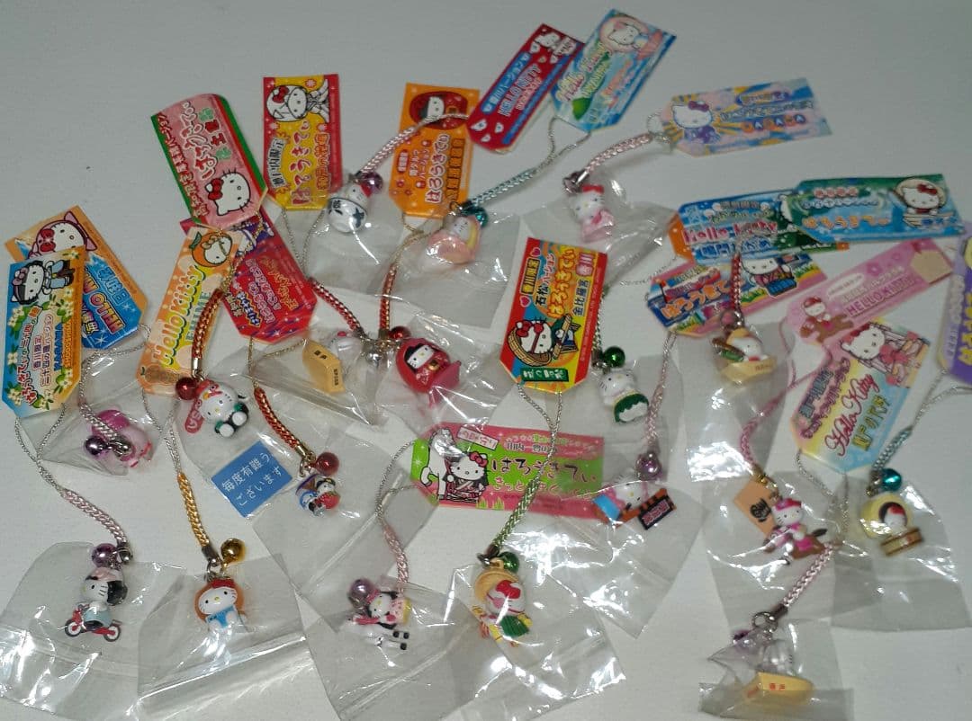 ハローキティ ご当地キティ ストラップ 根付 71個 サンリオ 当時物 ハローキティ ご当地キティ ストラップ 根付 71個 サンリオ 当時物