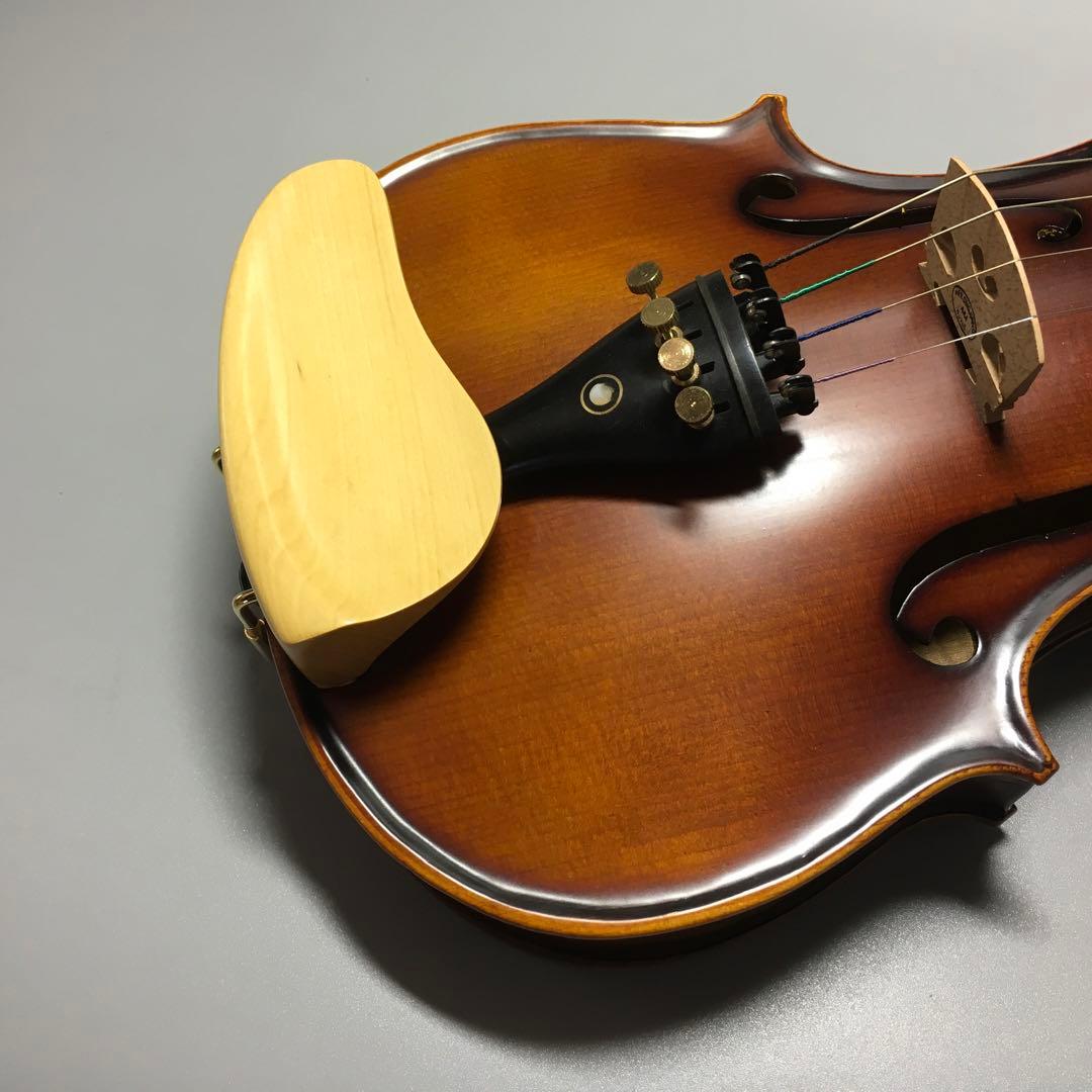 バーバー型　バイオリン顎当て　御蔵島本柘植　　ボックス