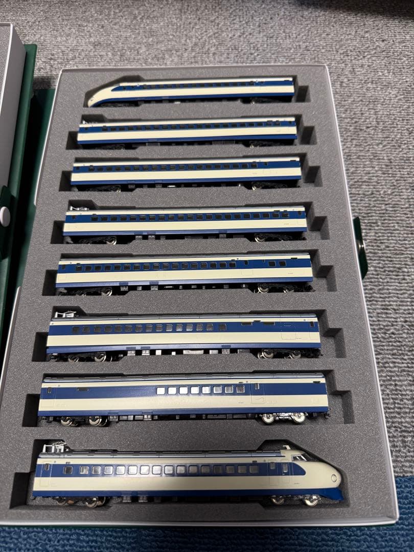 Nゲージ 東海道・山陽新幹線0系2000番台 16両編成 フル編成 KATO