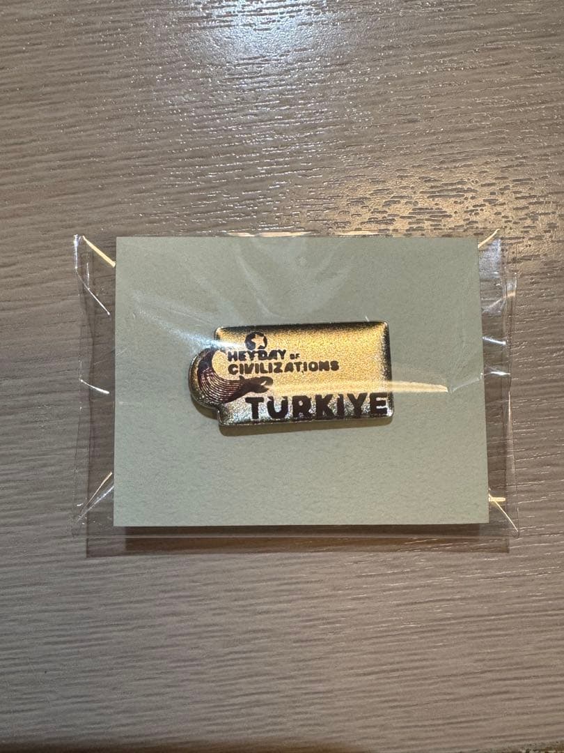 大阪万博バッジ トルコパビリオン 「未使用」 - メルカリ
