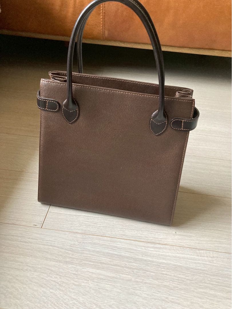 BURBERRYバーバリーレザーハンドバック