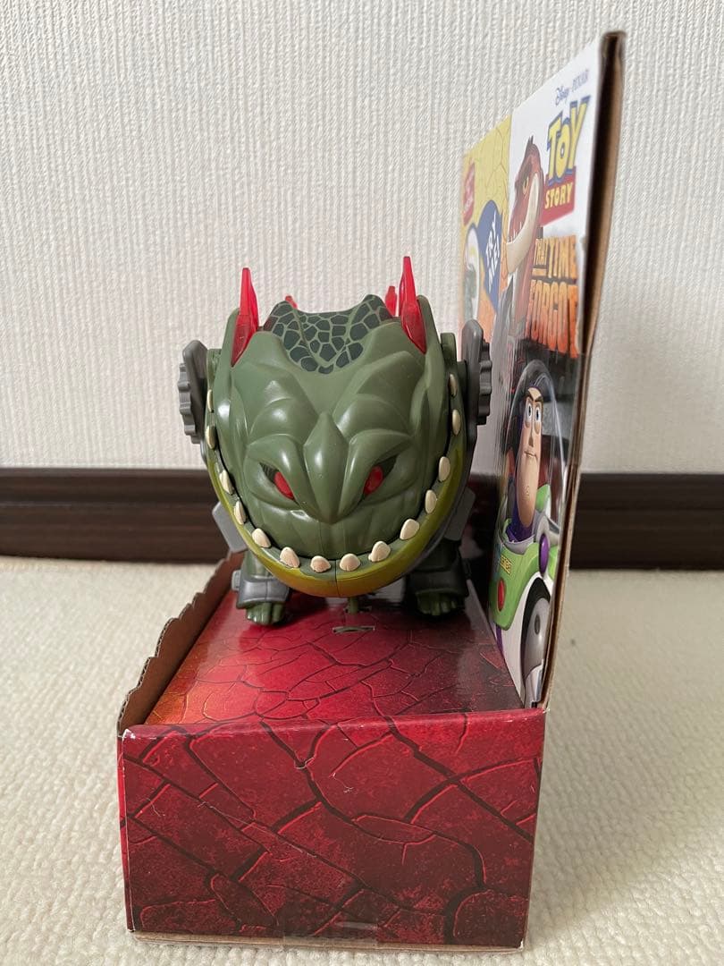 トイストーリー　謎の恐竜ワールド　ゴライアソン　フィギュア
