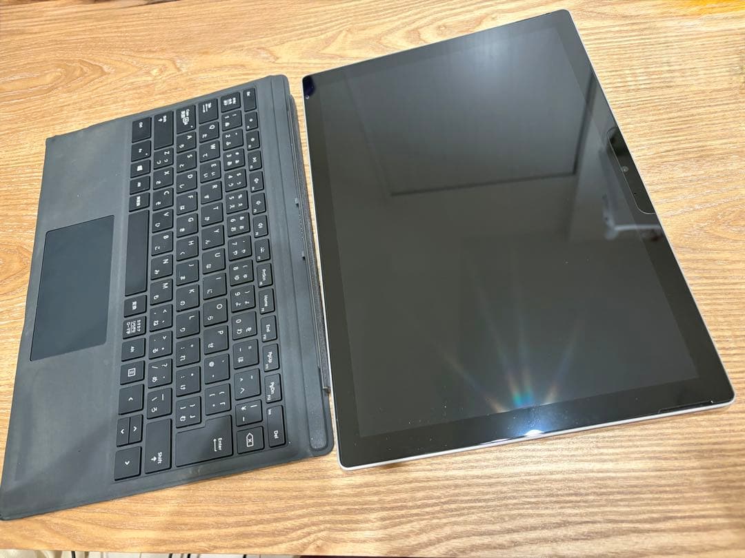 Surface Pro5 メモリ8GB SSD256GB LTE キーボード付き